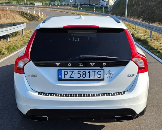 Volvo V60 cena 64900 przebieg: 135000, rok produkcji 2016 z Poznań małe 211